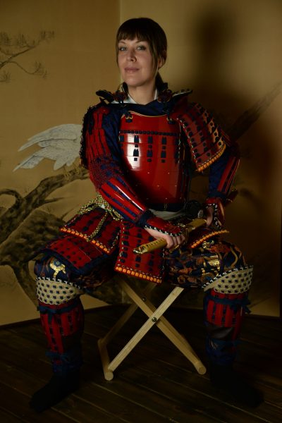 Portrait studio photo en armure de samouraï, 2016